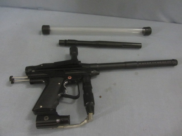 lot 10 image: Paintball Gun