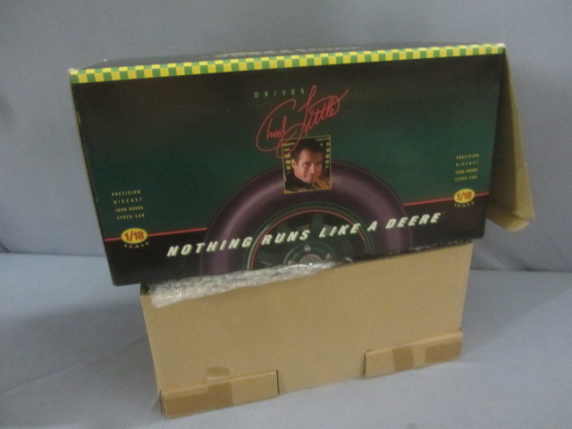 lot 28 image: John Deere Stock Car
