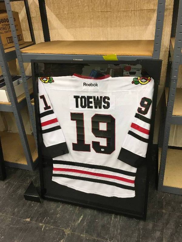 Signed Framed Jonathan Toews Reebok Jersey WCOA
