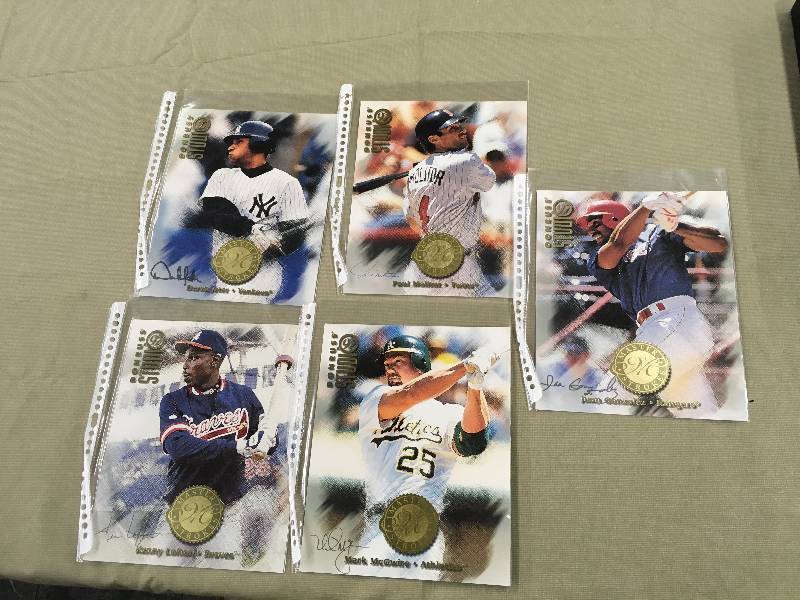 5 Oversize Donruss Baseball Cards (8 12 X 11)