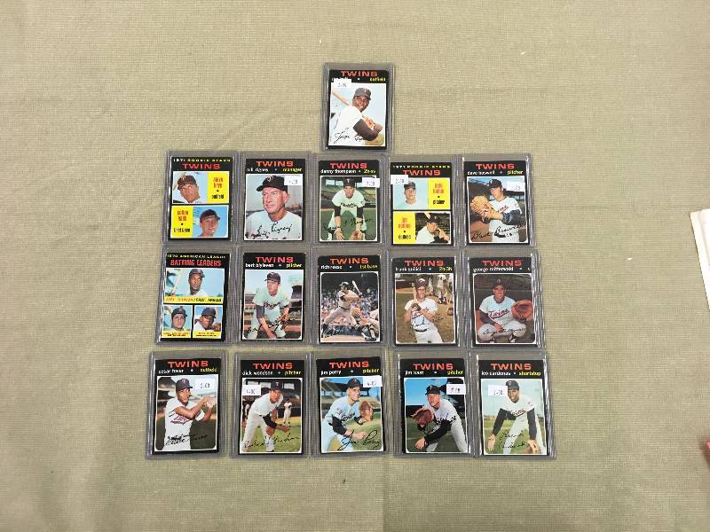 16 1971 Twins Cards
