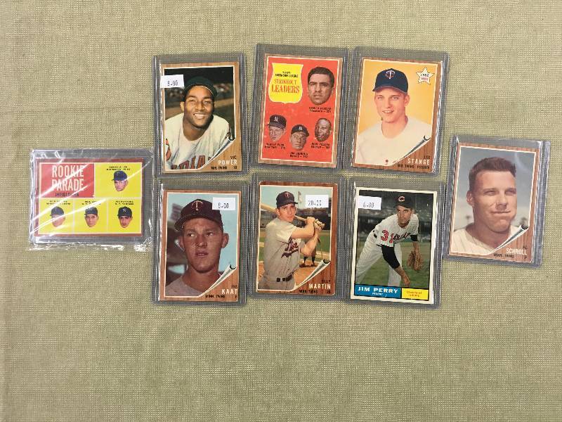 196162 Minnesota Twins Card Lot - Billy Martin