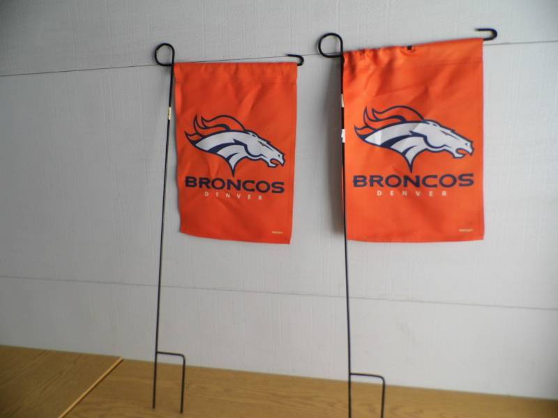 Pair of Broncos Yard Flags