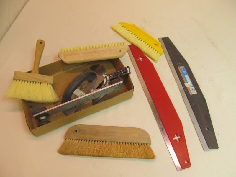 lot 9 image: sheet rock tools