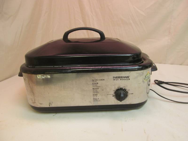 lot 41 image: Farberware roaster