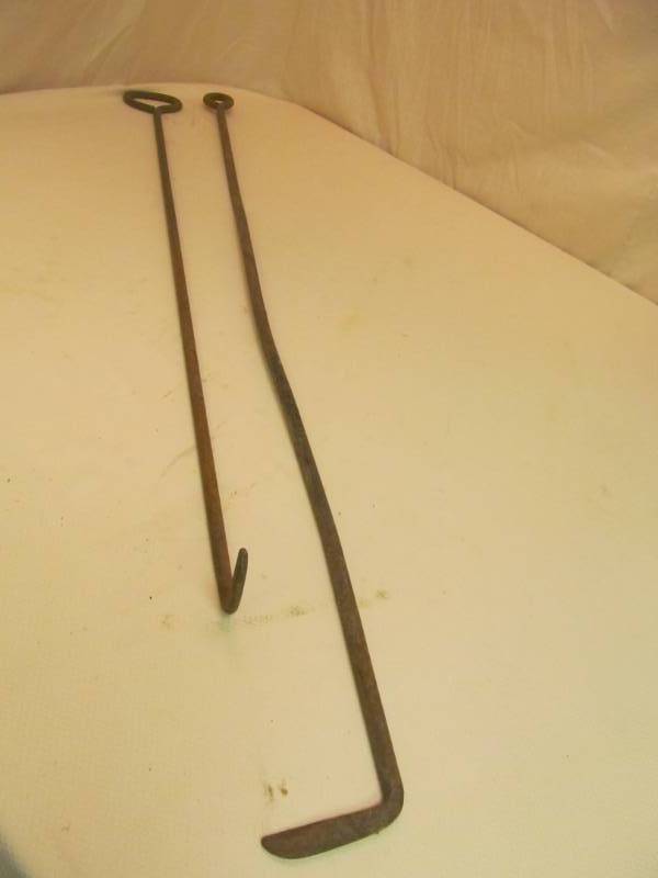 lot 54 image: iron puller
