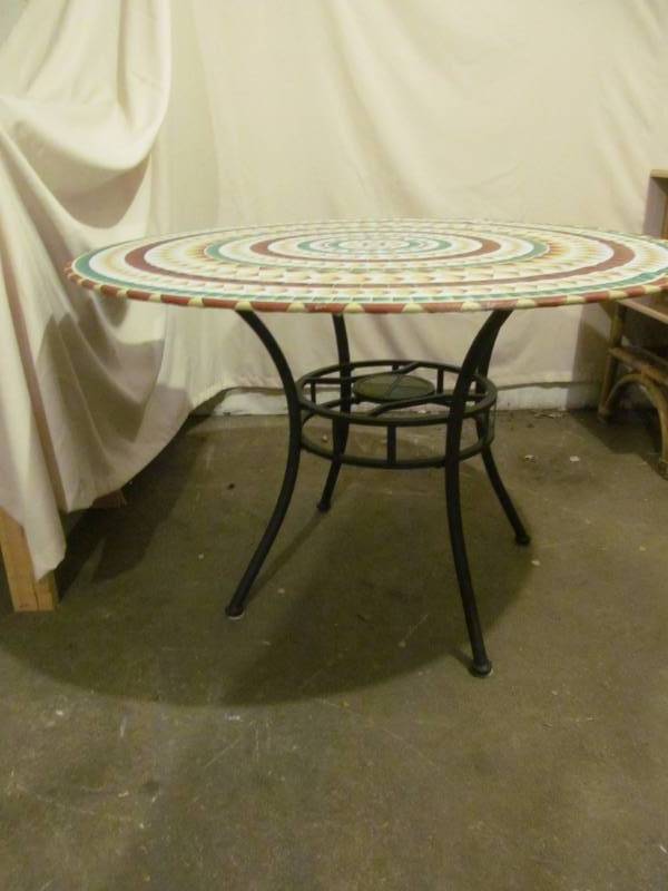 lot 61 image: patio table ,chairs