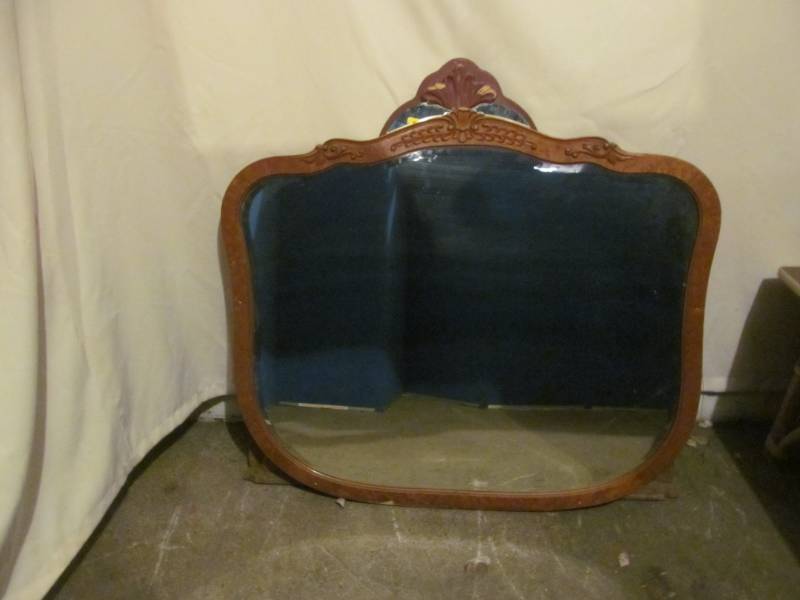 lot 71 image: antique dresser mirror