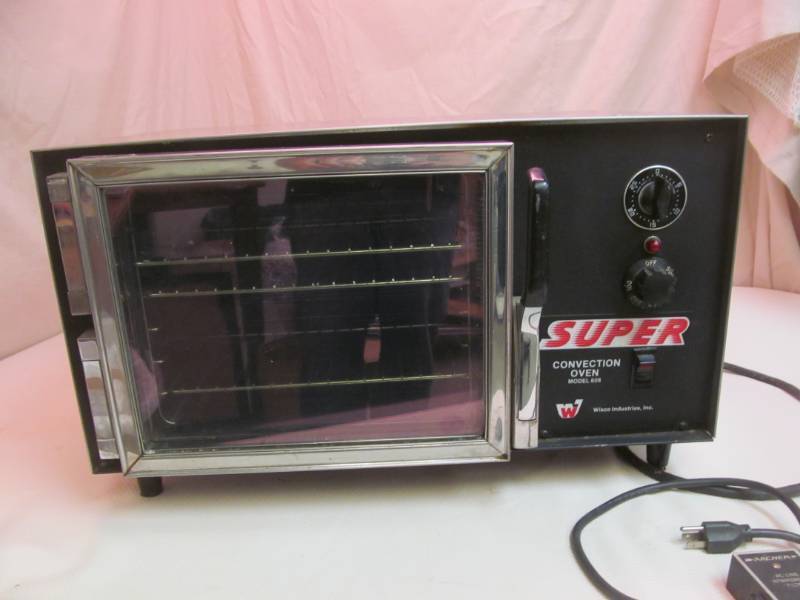 lot 77 image: Wisco Convention oven