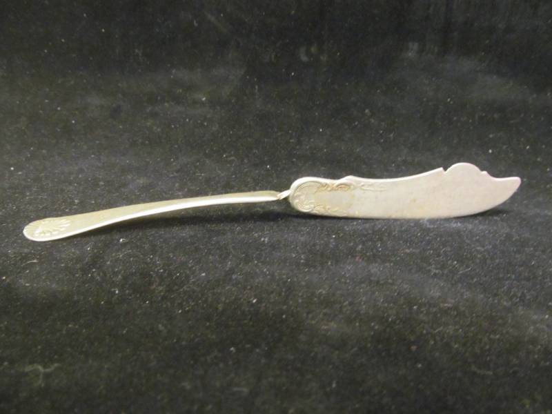 lot 84 image: Alaskan silver butter knife