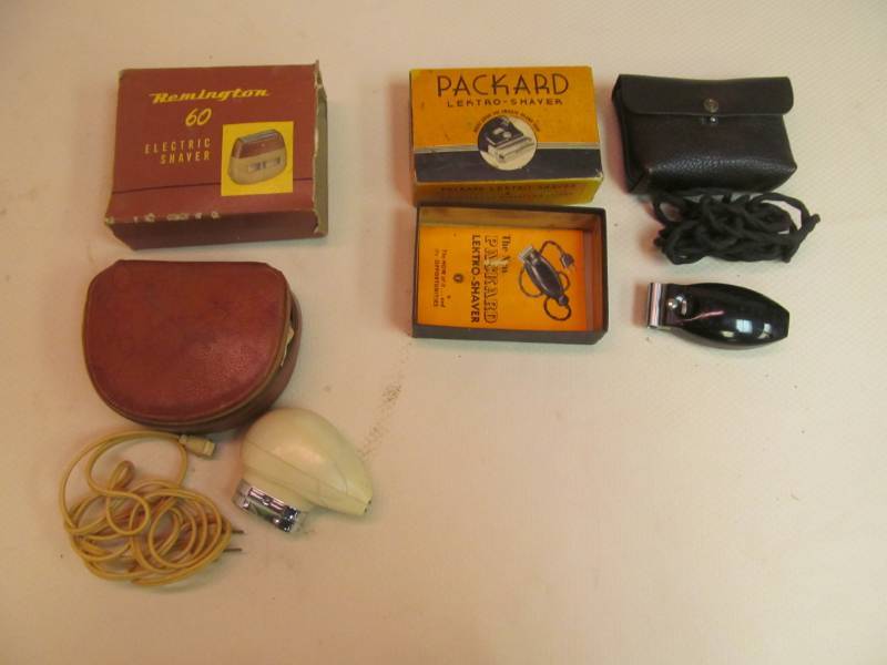 lot 86 image: vintage shavers