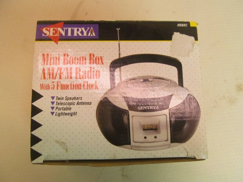 lot 88 image: Sentry Mini boom box