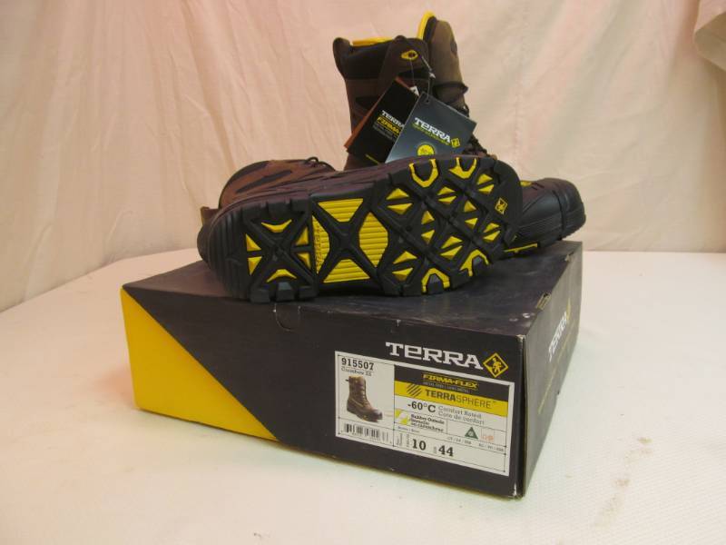 lot 95 image: Terra Boots