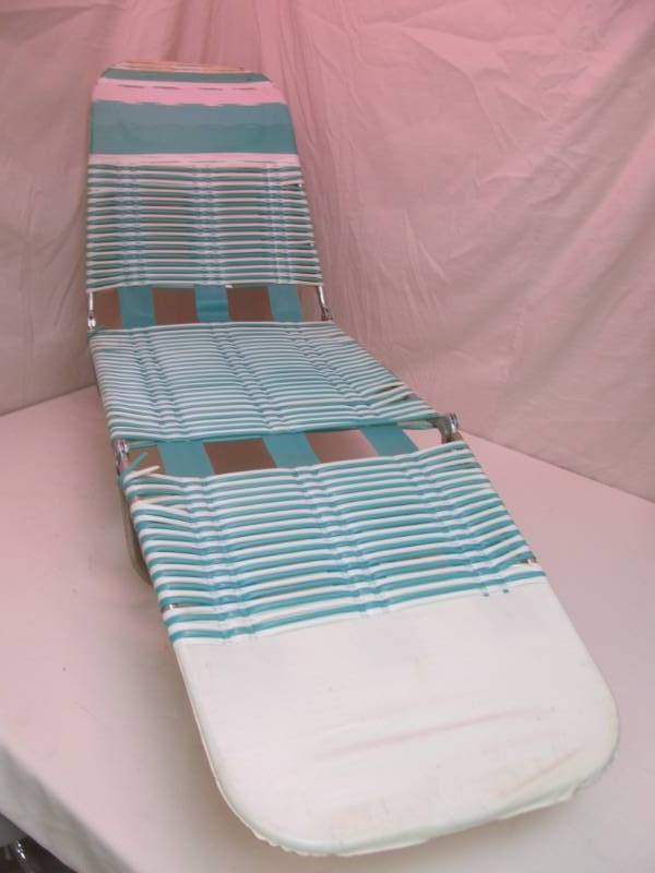 lot 97 image: lawn chair