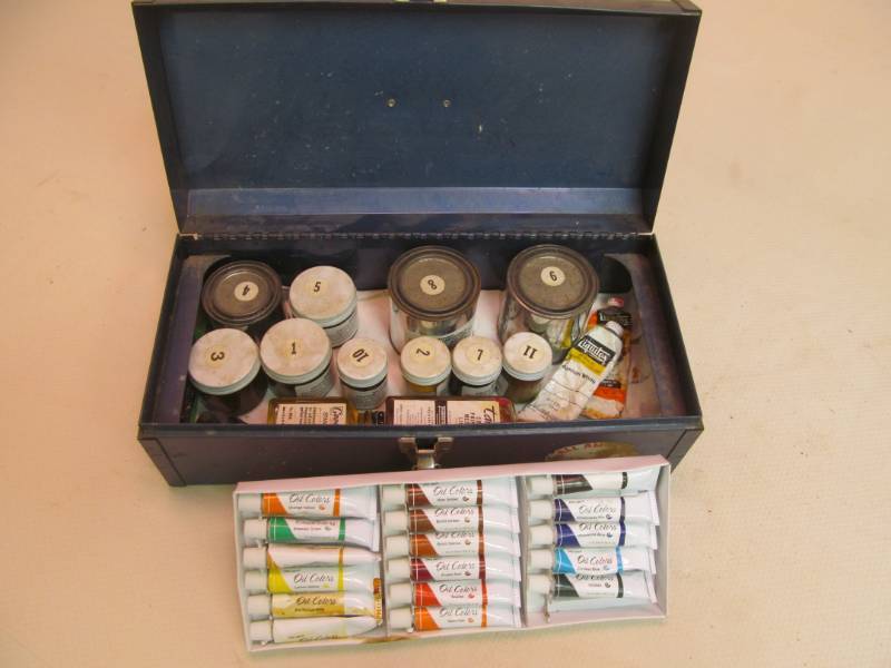 lot 131 image: oil paints