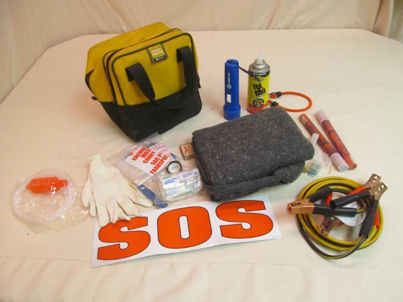lot 136 image: survival kit