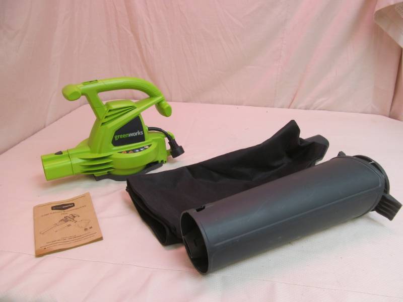 lot 148 image: lawn blower