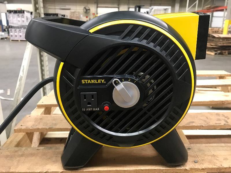 lot 79 image: STANLEY Heavy-Duty Utility Blower