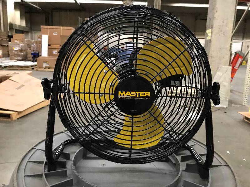 lot 89 image: Master 12 Professional High Velocity Direct Drive Floor Fan