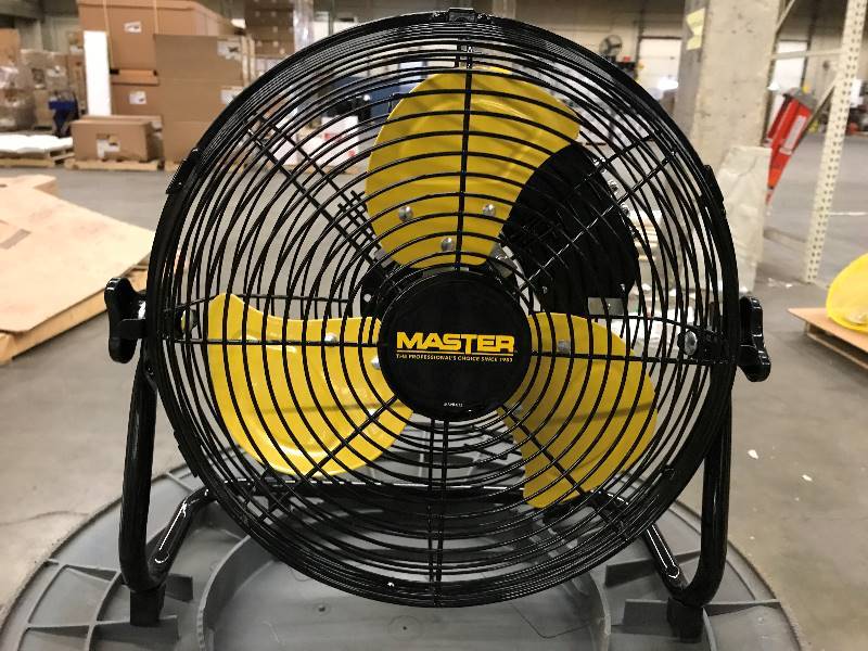lot 92 image: Master 12 Professional High Velocity Direct Drive Floor Fan