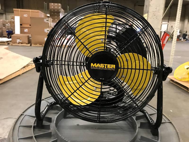 lot 94 image: Master 12 Professional High Velocity Direct Drive Floor Fan