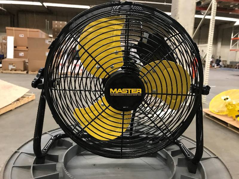 lot 97 image: Master 12 Professional High Velocity Direct Drive Floor Fan
