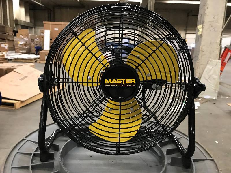 lot 100 image: Master 12 Professional High Velocity Direct Drive Floor Fan