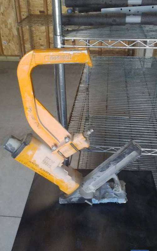 lot 25 image: Bostitch Flooring Nailer