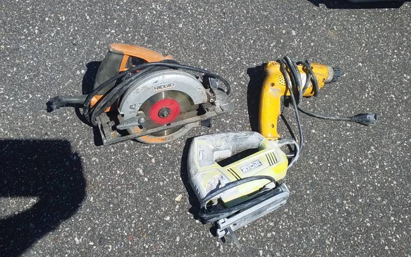 lot 32 image: Ryobi Jig Saw, Ridgid Circular Saw, Dewalt Drill