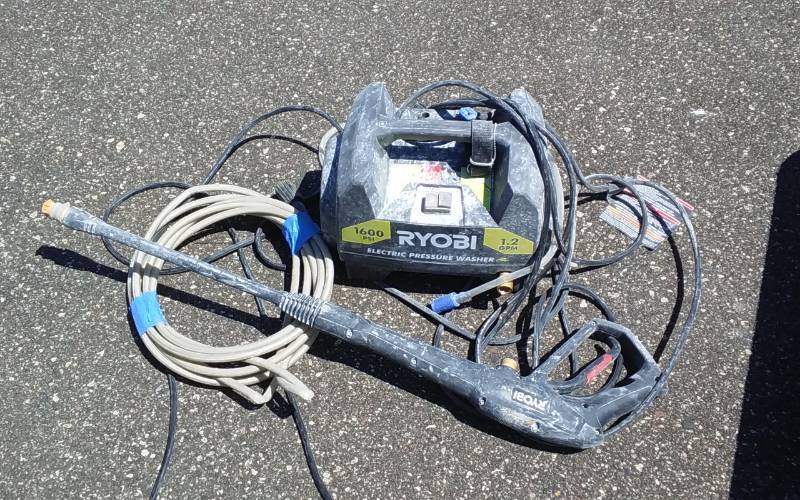 lot 70 image: Ryobi 1600 psi Electric Pressure Washer