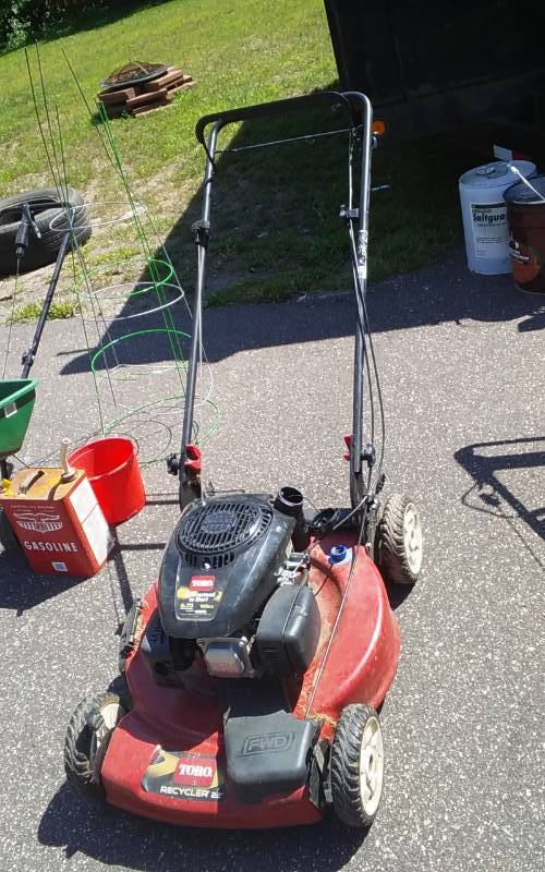 lot 113 image: Toro 6.75 Recycler Mower