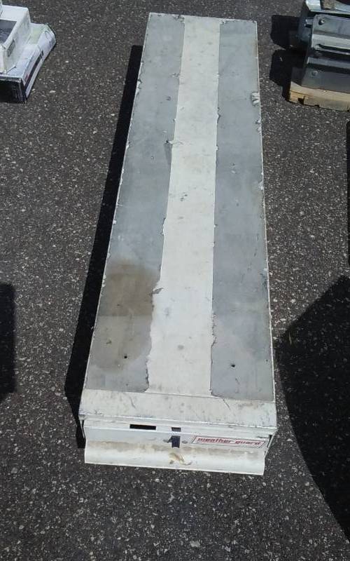 lot 125 image: Weather Guard Tool Box For Bed Of Pick Up