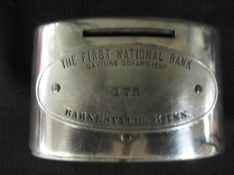 lot 27 image: Vintage Barnesville Coin Bank