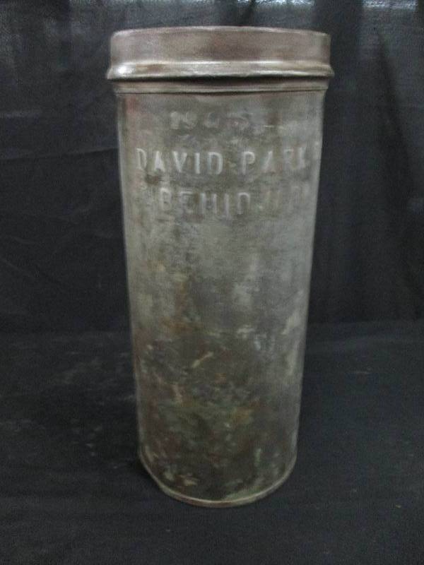 lot 30 image: Vintage 21 x 9 Cream Can