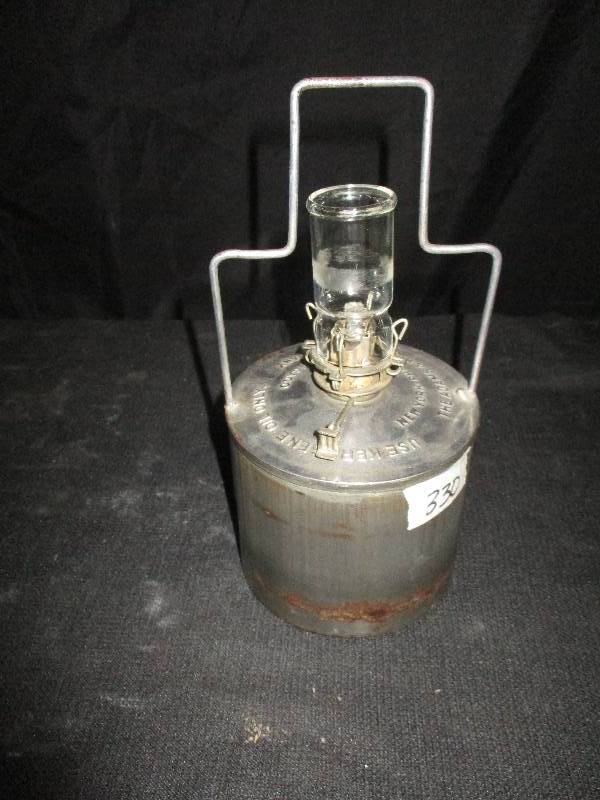 lot 35 image: Antique 1906 Railroad Lantern Inset with Glass