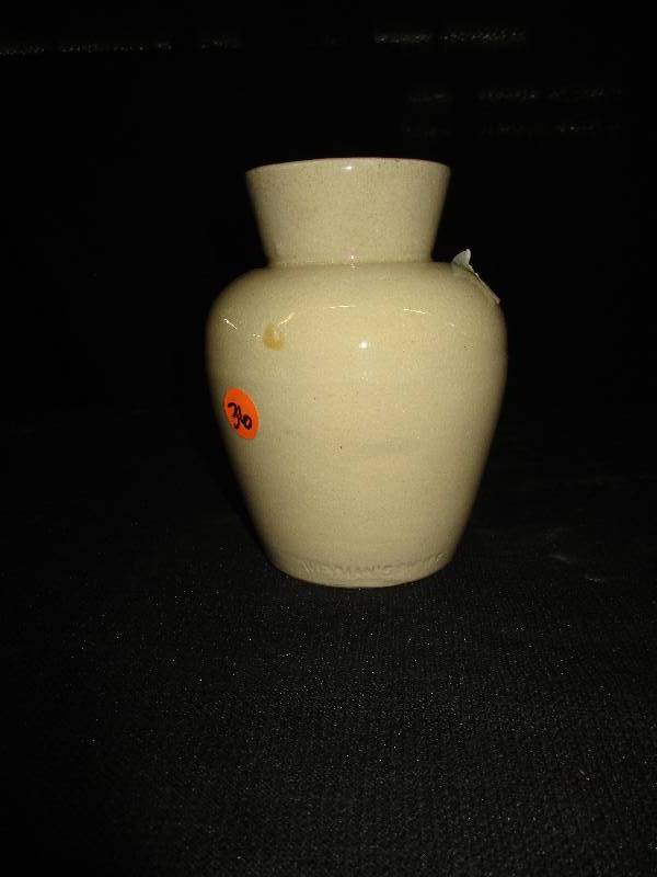 lot 36 image: Antique George Wyman Snuff Crock (Copenhagen)