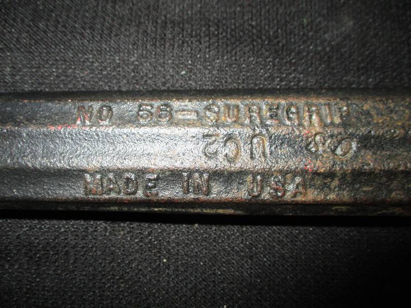 lot 43 image: Black Vintage Sure Grip Nail Puller