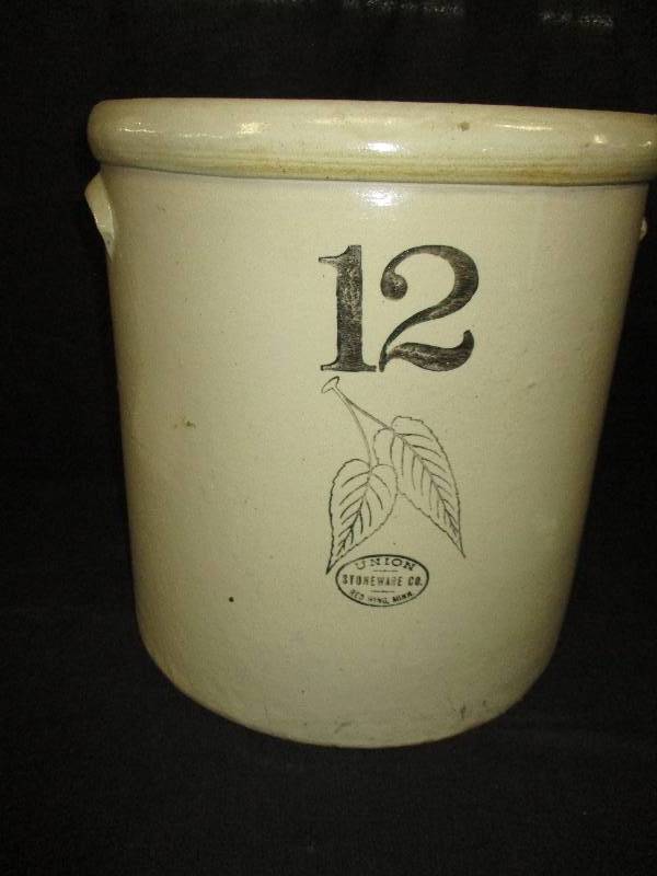 lot 51 image: 12 Gallon Birchleaf Stoneware Crock