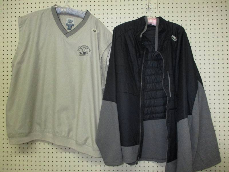 lot 105 image: 2 3Xl Coats