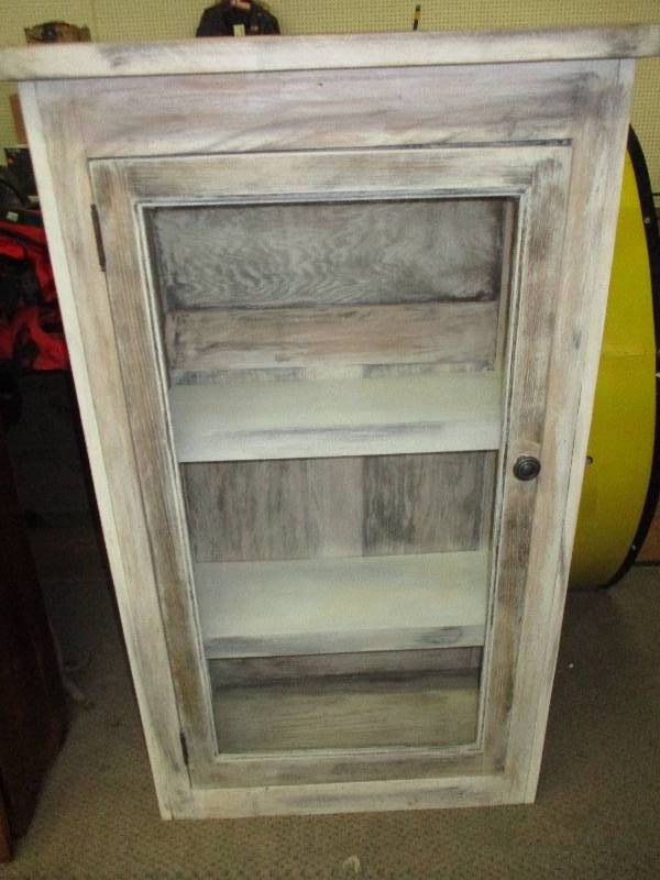lot 121 image: 100 Year Old Room Seperator Cabinet with the OLD ORIGINAL lead glass