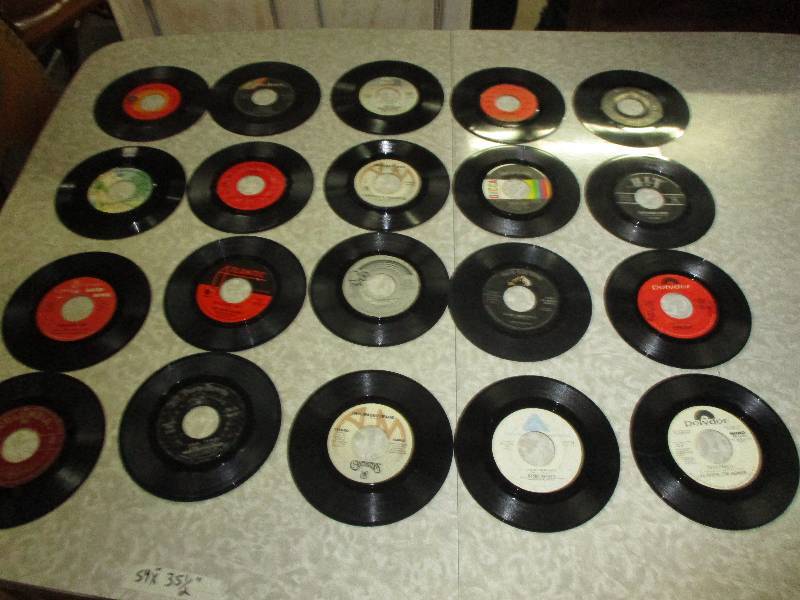 lot 148 image: Twenty 45 records