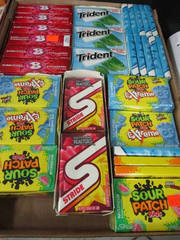 lot 172 image: 80 Packs of Gum