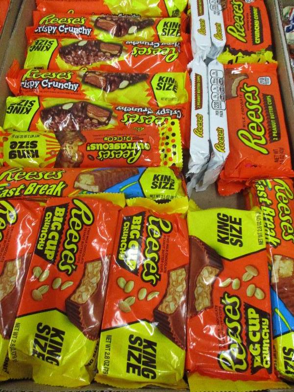 lot 186 image: 34 Reeses