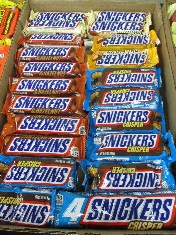 lot 187 image: 42 Snickers Candy Bars