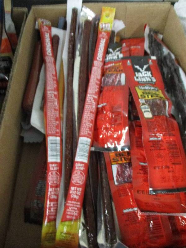 lot 200 image: 28 Beef Jerky