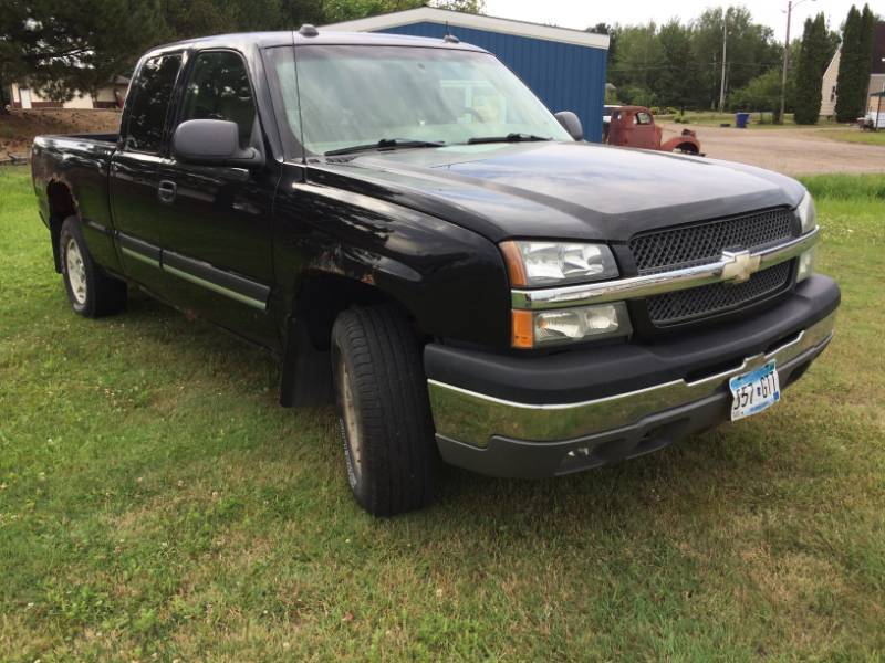 2004 Chevrolet Silverado LT Truck