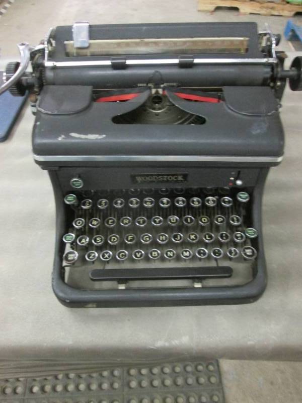 lot 5 image: Woodstock Manual Typewriter...