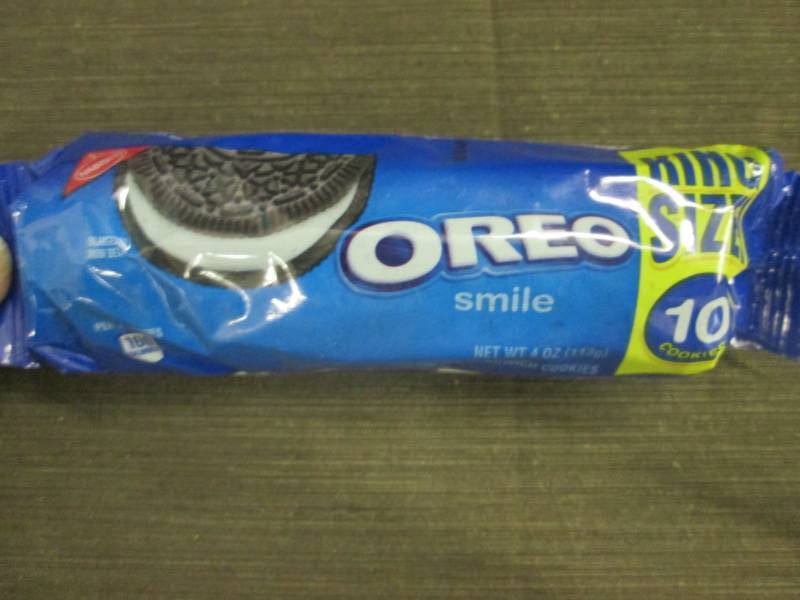 lot 32 image: 12- 4.1 oz pks  Oreo Cookies...