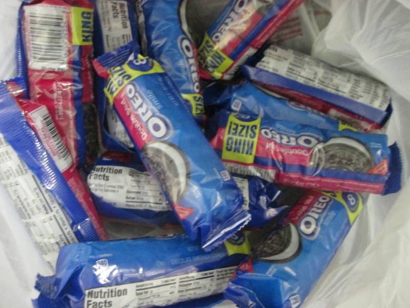 lot 34 image: 12- 4.1 oz pks  Oreo Double Stuf Co...