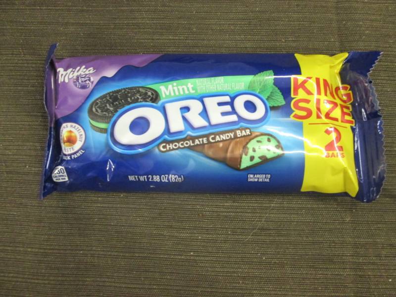 lot 35 image: 12 - 2.88 oz Oreo Mint Chocolate Ca...